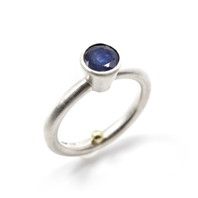 blue sapphire sterling silver ring